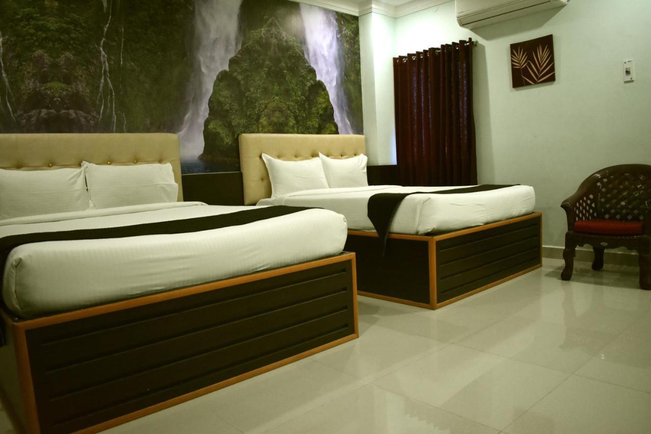 โรงแรมแอปเปิล พาร์ค อินน์ Tiruchirappalli ภายนอก รูปภาพ