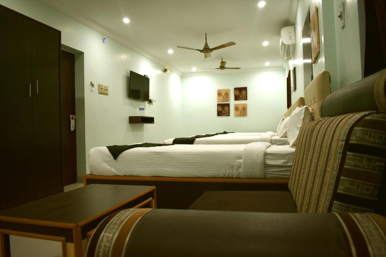 โรงแรมแอปเปิล พาร์ค อินน์ Tiruchirappalli ภายนอก รูปภาพ