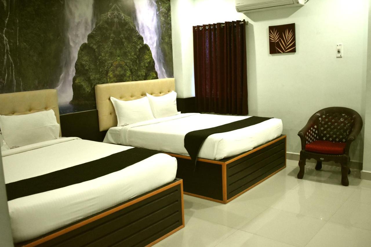 โรงแรมแอปเปิล พาร์ค อินน์ Tiruchirappalli ภายนอก รูปภาพ
