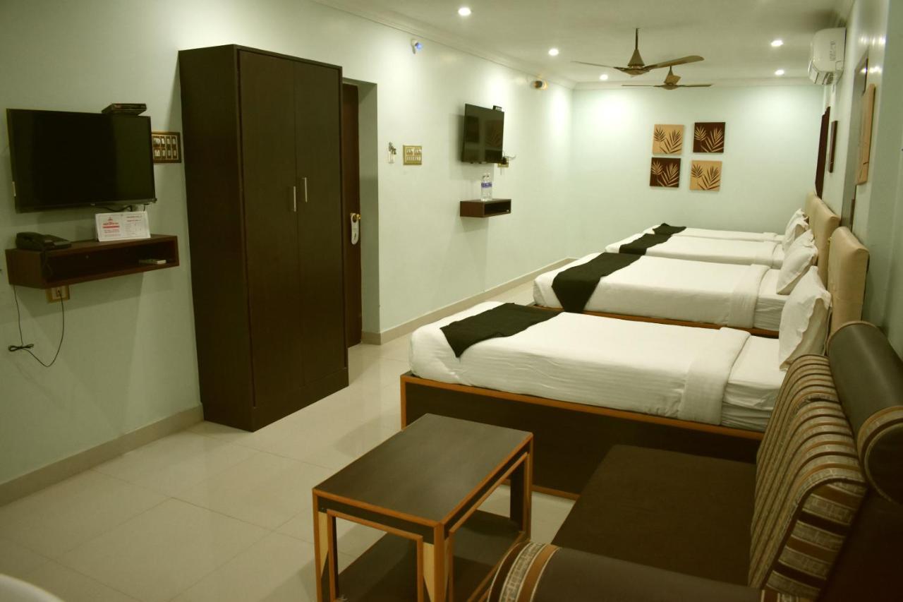 โรงแรมแอปเปิล พาร์ค อินน์ Tiruchirappalli ภายนอก รูปภาพ
